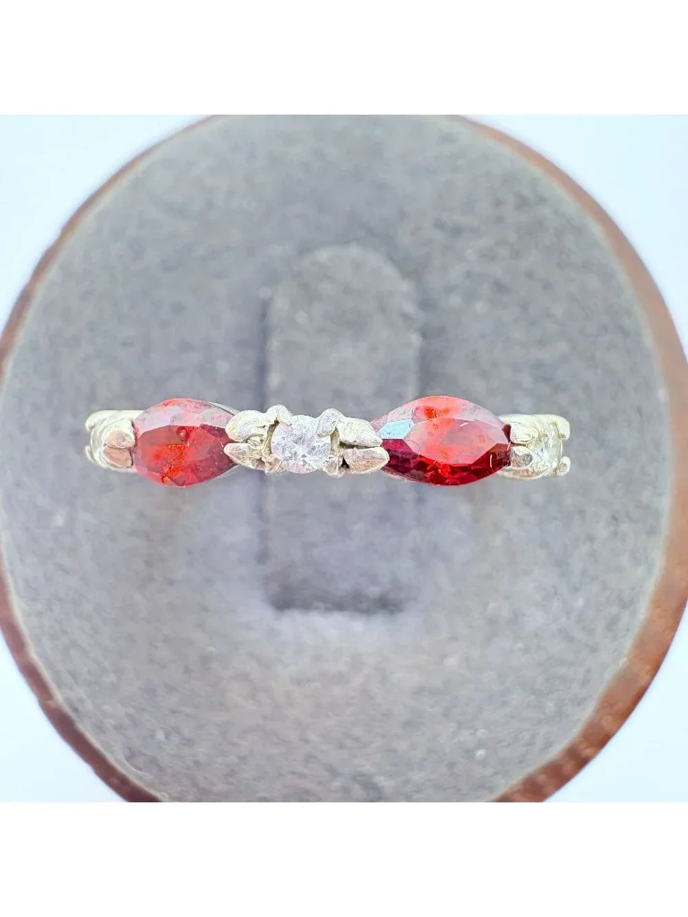Red & White Cubic Zirconia Sterling Silver 925 Band Ring Size 6
